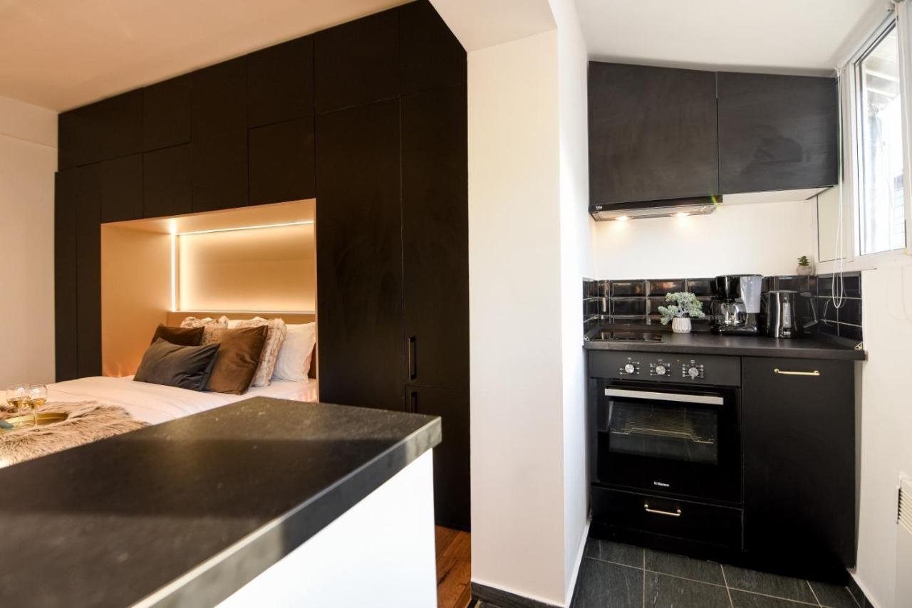Calea Victoriei Modern Studio - Escape In The City Center Bucarest Esterno foto