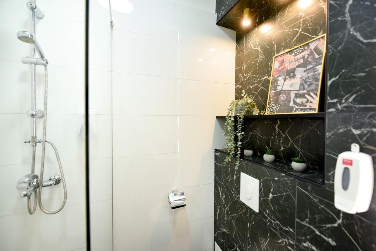 Calea Victoriei Modern Studio - Escape In The City Center Bucarest Esterno foto