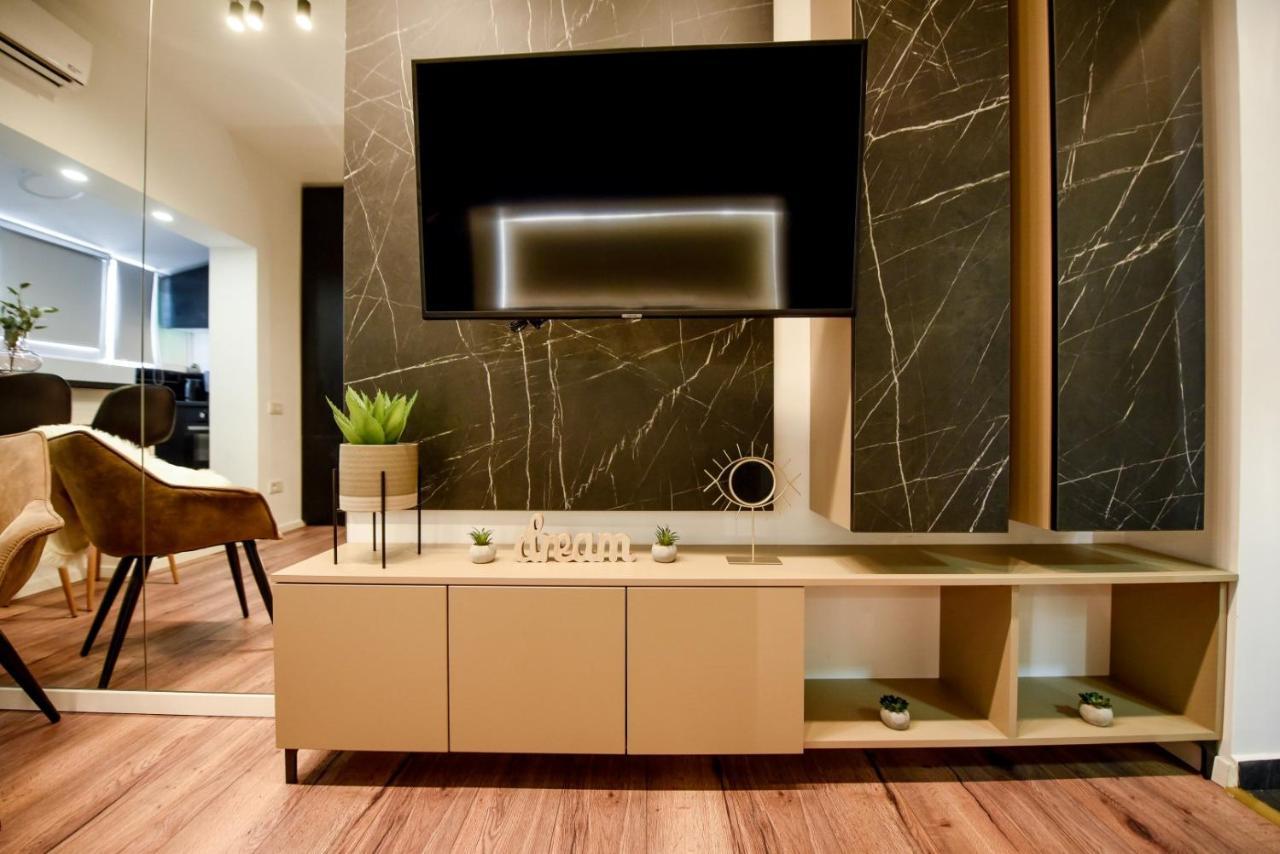 Calea Victoriei Modern Studio - Escape In The City Center Bucarest Esterno foto