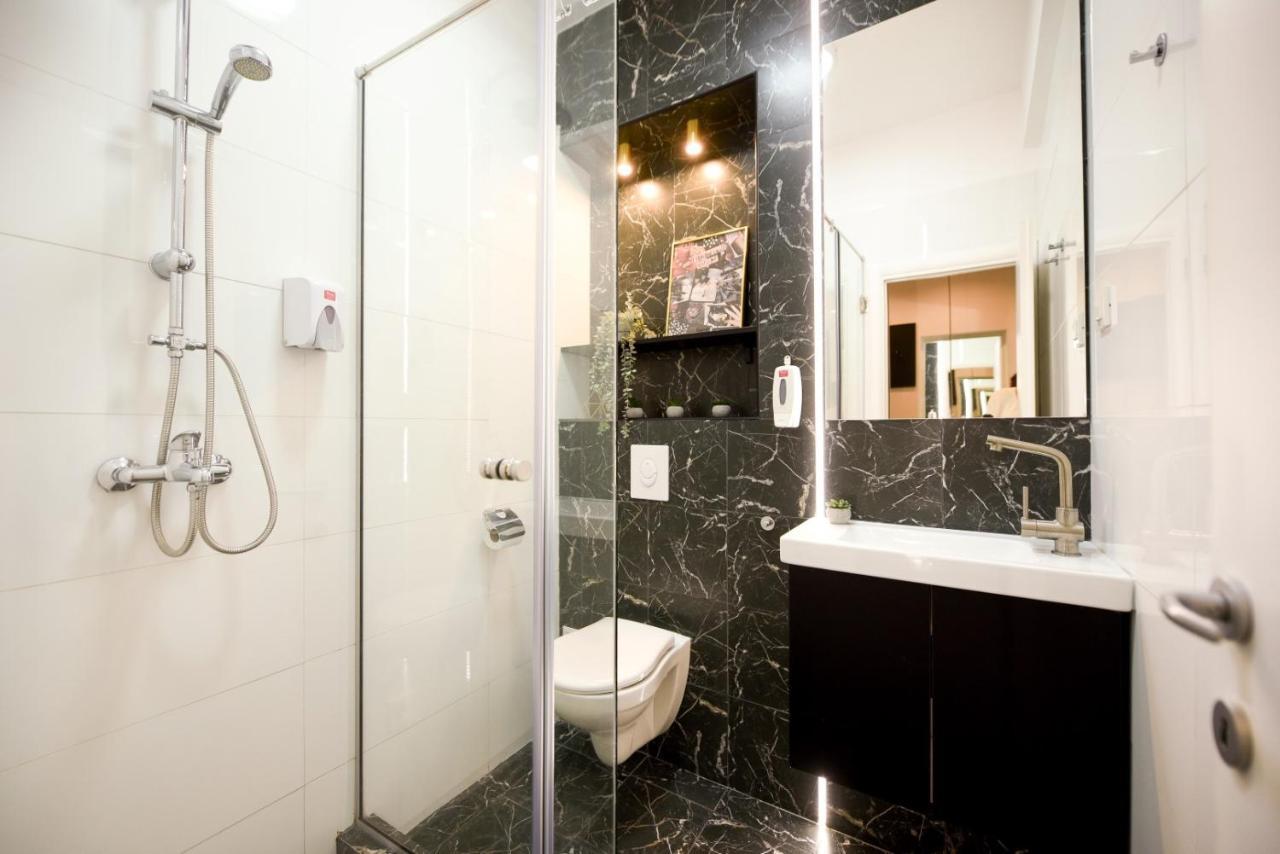 Calea Victoriei Modern Studio - Escape In The City Center Bucarest Esterno foto